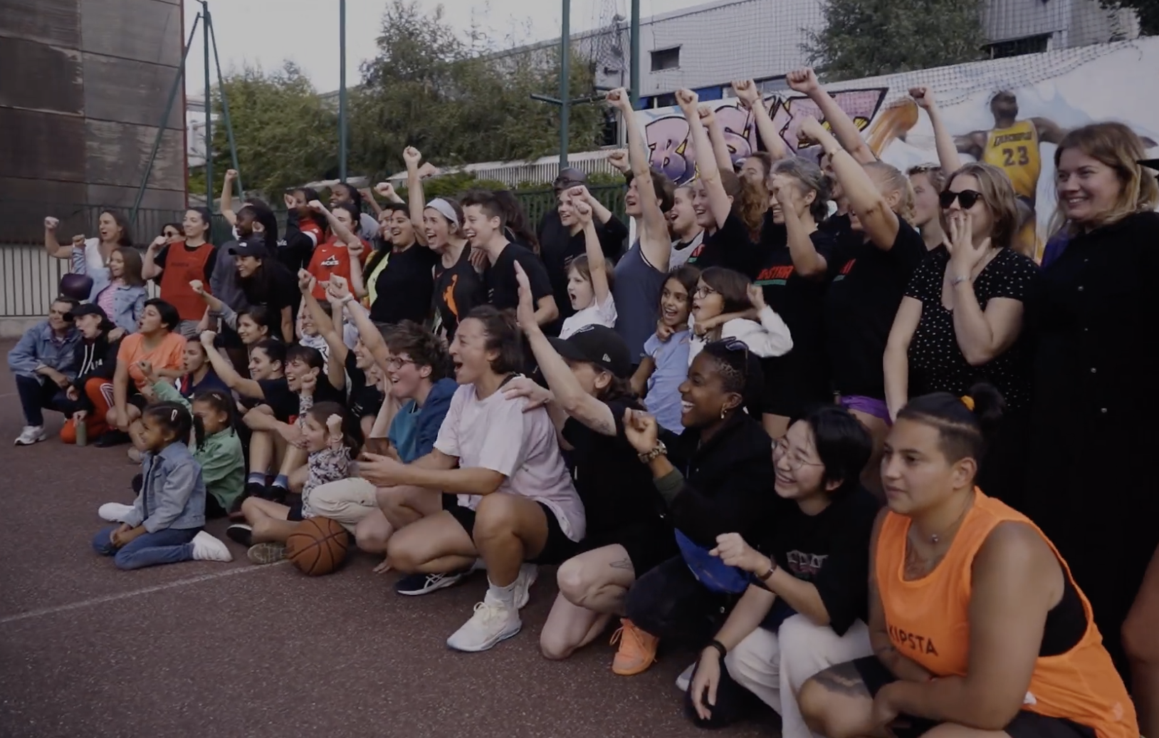BASKET - Comxte club : la force du collectif, Dans l'intervalle